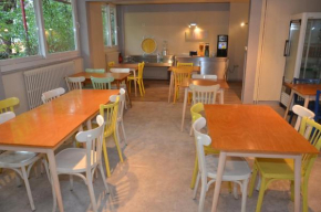 Hotels in Saint-Georges-De-Reneins